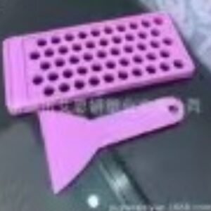 صينية تعبئة مرطب الشفاه البلاستيكية - لون بنفسجي